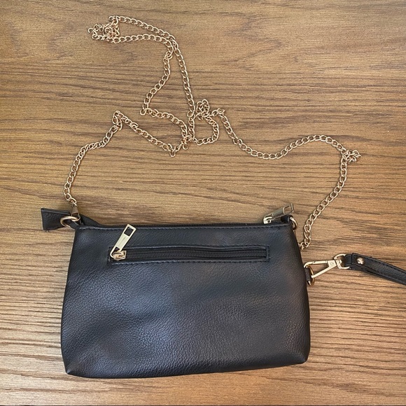 Black Crossbody with Chain - Picture 2 of 3